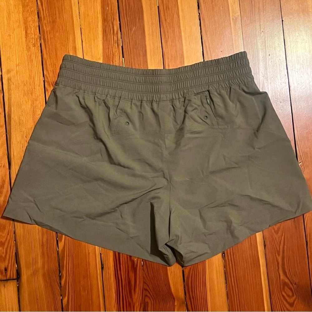 Old Navy Stretchtech Olive Shorts - Picture 4 of 4